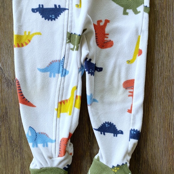 4/$20 Carter’s Dino footie pajamas 12 month - Picture 7 of 7